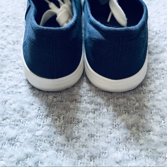 Amazon Essentials | Every Day Sneakers - Picture 3 of 6